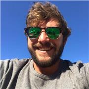 Profesor con experiencia con alumnos en asignaturas de matemáticas, física y química